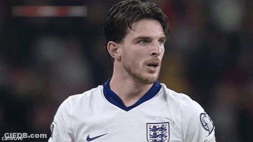 A Soccer Player Wearing A White Shirt With A Blue Collar And The Word Canirove On The Bottom GIF