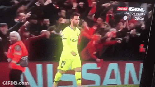A Soccer Player Wearing A Yellow Jersey With The Number 10 GIF