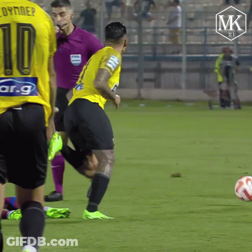 A Soccer Player With The Number 10 On His Back GIF
