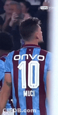 A Soccer Player With The Number 10 On His Back GIF