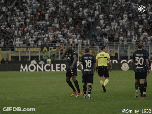 A Soccer Player With The Number 16 On Their Jersey GIF