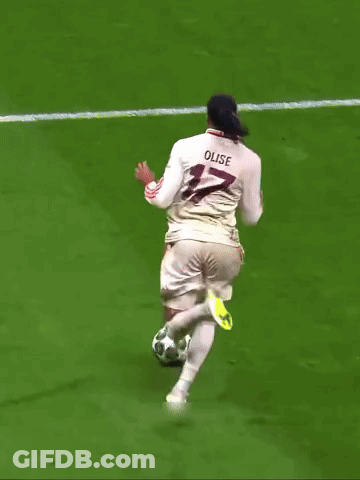 A Soccer Player With The Number 17 On His Shirt GIF
