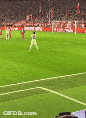 A Soccer Player With The Number 17 On His Shirt GIF