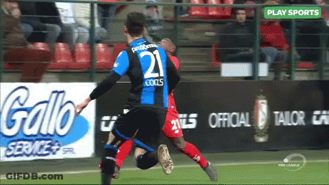 A Soccer Player With The Number 21 On His Back GIF