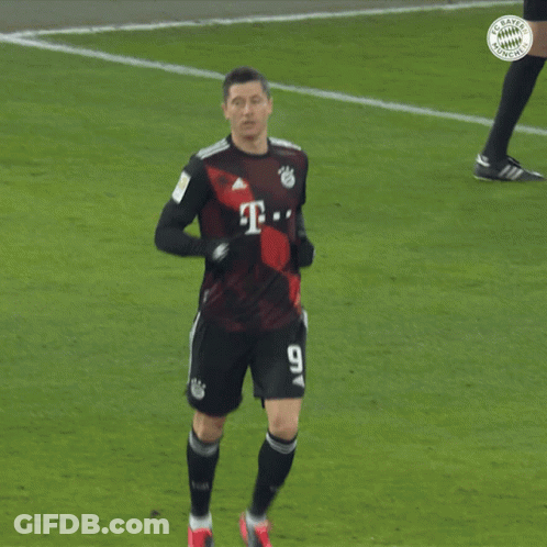 A Soccer Player With The Number 21 On Their Jersey GIF