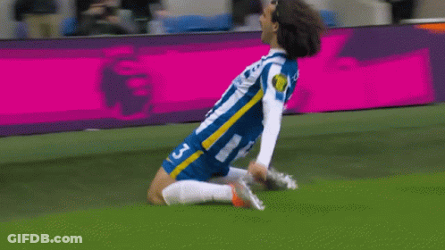 A Soccer Player With The Number 3 On Their Jersey GIF