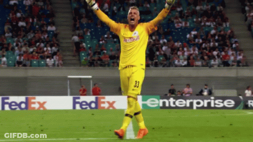 A Soccer Player With The Number 33 On His Shirt GIF