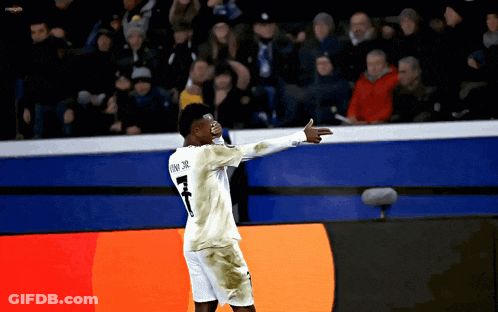 A Soccer Player With The Number 7 On His Back GIF
