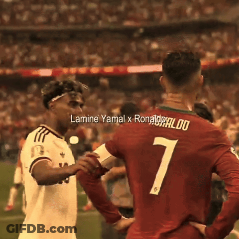 A Soccer Player With The Number 7 On His Shirt GIF