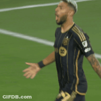 A Soccer Player With The Number 9 On His Shirt GIF