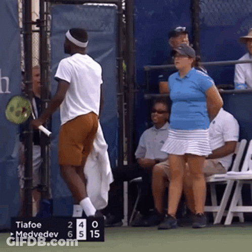 A Tennis Match Between Tiafoe And Medvedev GIF
