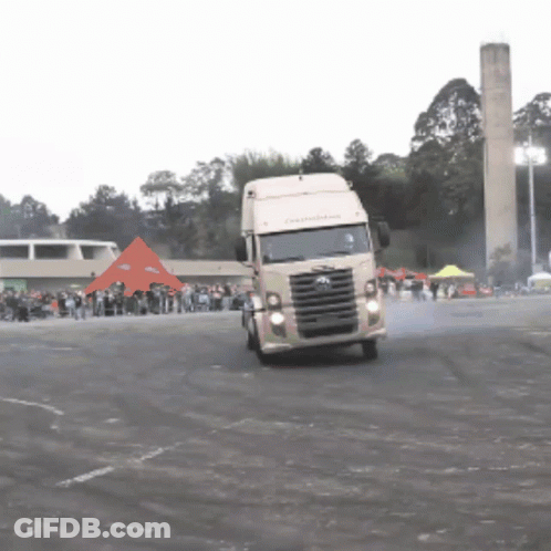 A Truck That Has The Word Caminhoneiro On The Front Of It GIF