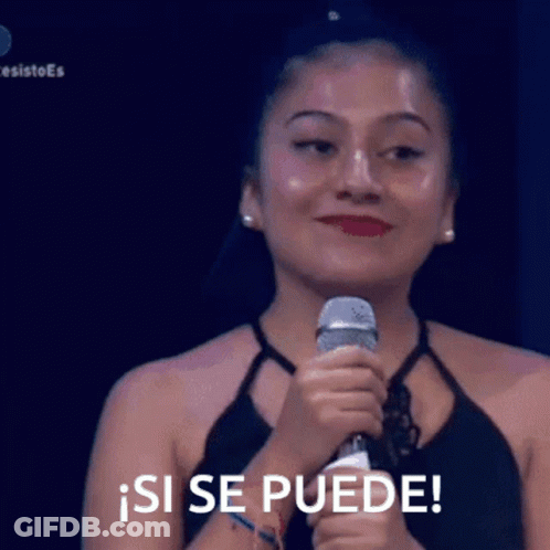 A Woman Holding A Microphone With The Words Si Se Puede On The Bottom GIF