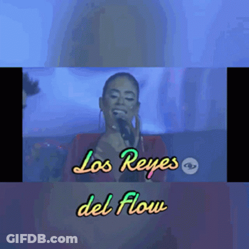 A Woman Singing Into A Microphone With The Words Los Reyes Del Flow GIF