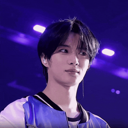 Actspromise Beomgyu Looking Around GIF