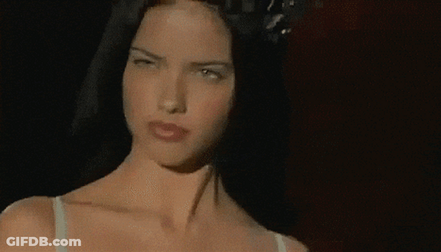 Adriana Lima Gorgeous Modelo GIF