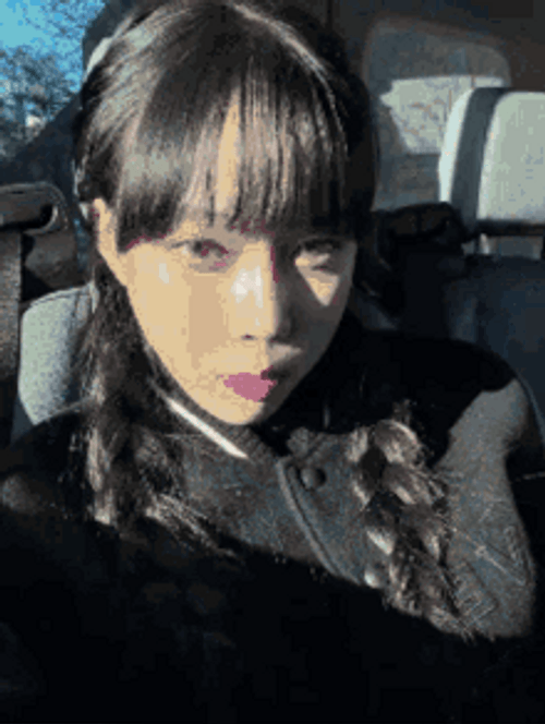 Aespa Winter Eating Reaction GIF
