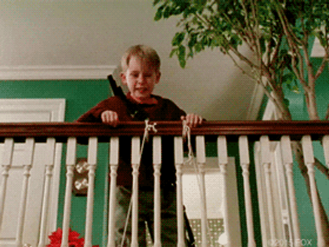Alert Macaulay Culkin Buzz Your Girlfriend Woof GIF