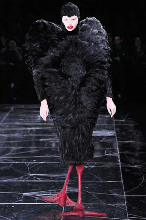 Alexander McQueen Fall Winter 2009 GIF
