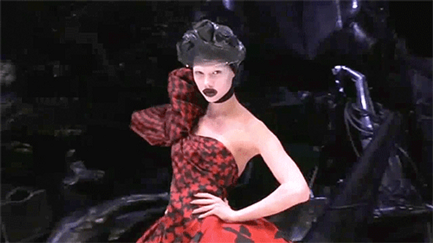 Alexander McQueen Karlie Kloss 2009 GIF