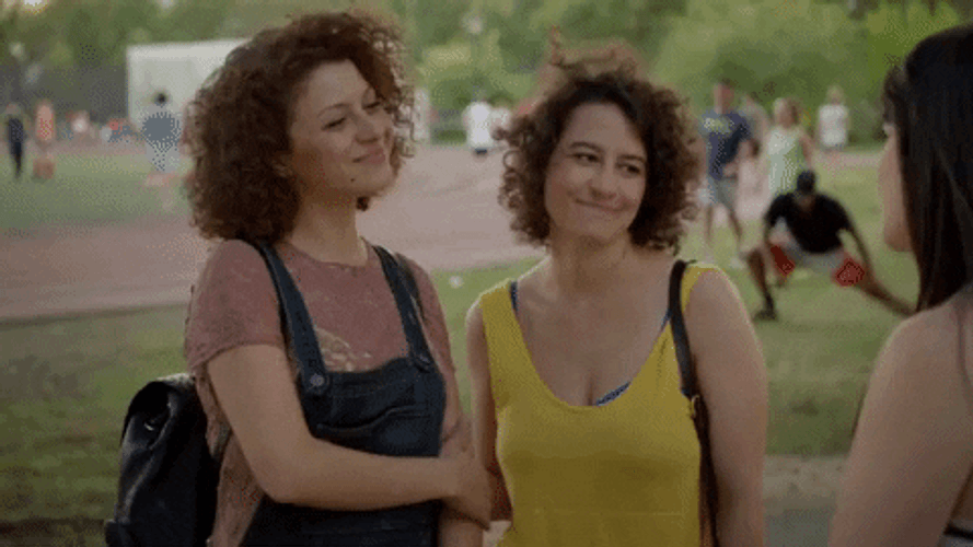 Alia Shawkat And Ilana Glazer GIF