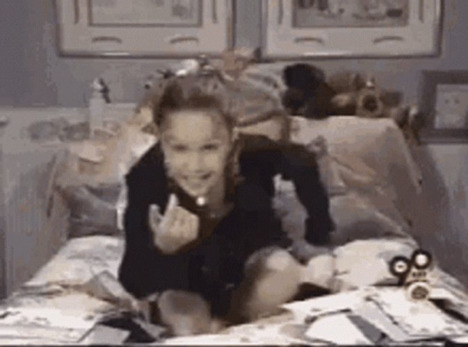 Amanda Bynes Funny Come Bitch Slap GIF