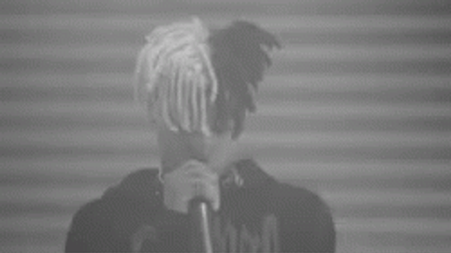 American Rapper Xxxtentacion Chilling GIF