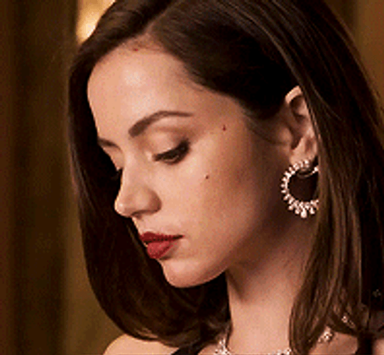 Ana De Armas Beautiful Hot Woman GIF
