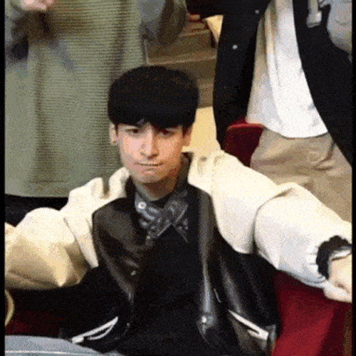 Andres Muhlach Ashdres GIF