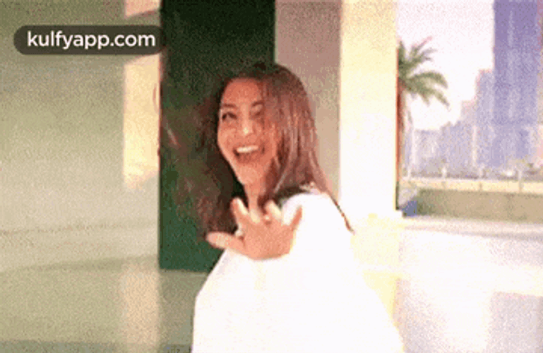 Anushka Sharma.Gif GIF