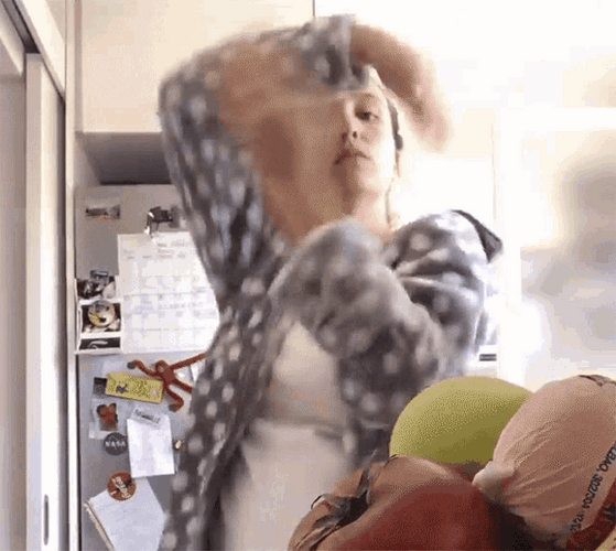 Bailando Dancing Confident Girl GIF