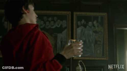 Bailar Sola Ursula Corbero GIF