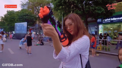 Bắn Súng Schannel Rewind GIF