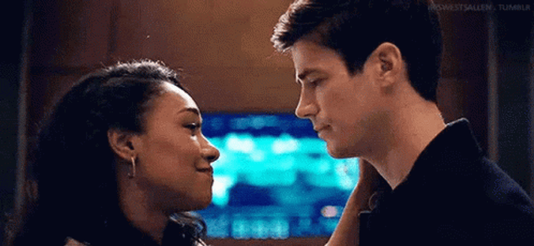 Barry Allen Grant Gustin Candice Patton Kiss The Flash GIF