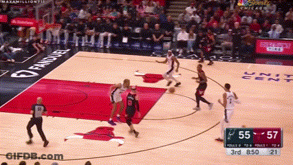 Basketball Game Chicago Bulls Leading 87 To 90 GIF