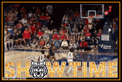 Basketball Game In Front Of Crowd Showtime GIF