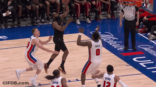 Basketball Game In Front Of Kia Telluride X-Pro Ad GIF