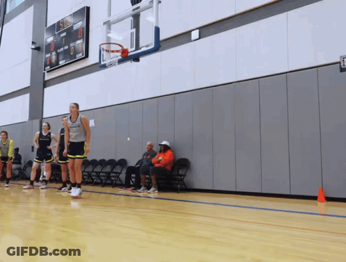 Basketball Game Scoreboard 5 To 1 GIF