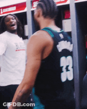 Basketball Player In Number 33 Jersey GIF