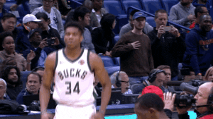 Basketball Player Jogging Game Time GIF