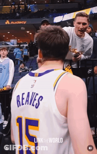 Basketball Player Reaves GIF