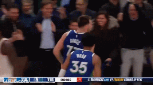 Basketball Player Wearing Number 35 GIF