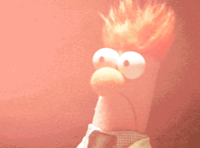 Beaker Nervous Reaction Seeing Trouble GIF