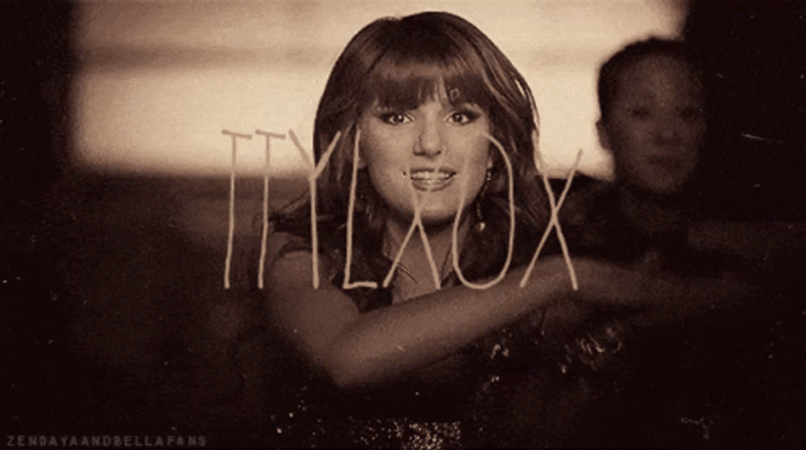 Bella Thorne Ttylxox GIF