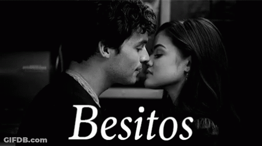 Besitos Couples Relationship GIF