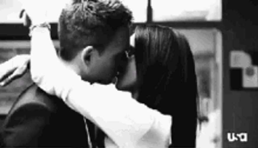 Beso And Hug GIF