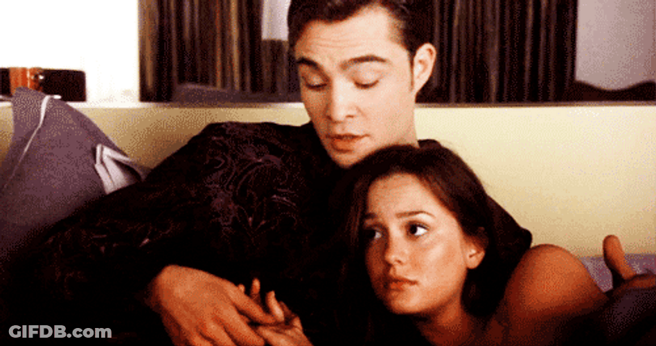 Besos De Novios GIF