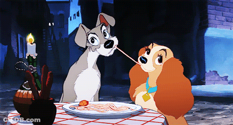 Besos De Novios GIF