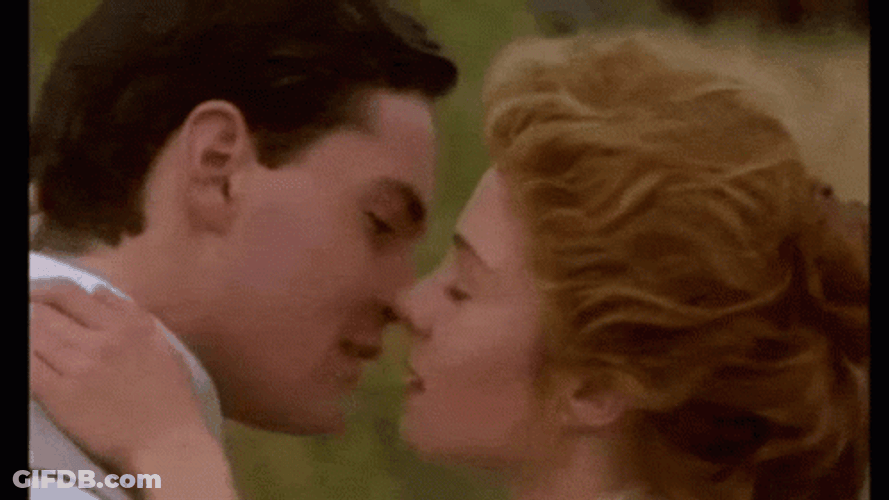 Besos Romanticos GIF