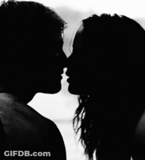 Besos Romanticos GIF